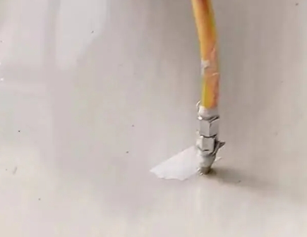 昌都瓷砖空鼓维修公司专业解答在瓷砖铺贴过程中，如果使用的砂料过粗（如全部使用了粗砂），可能会导致以下问题